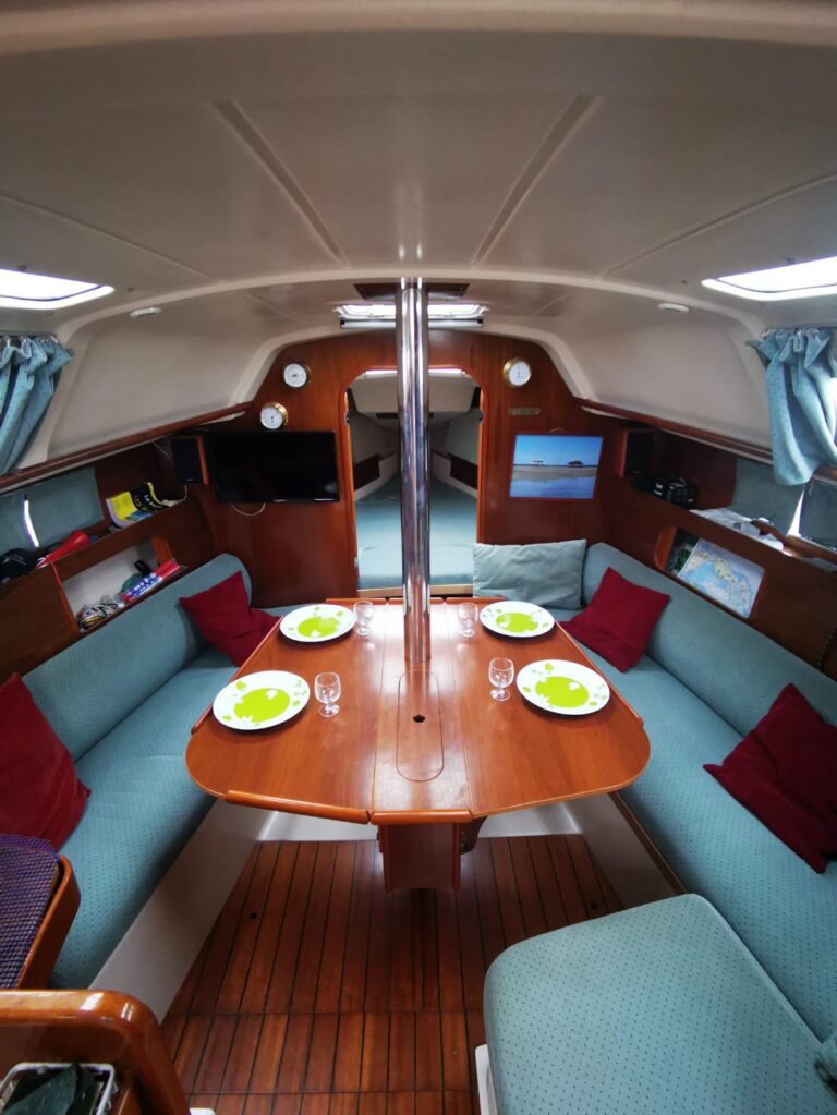 Beneteau Océanis 321