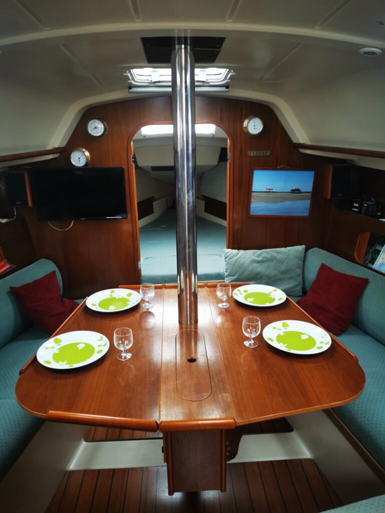 Beneteau Océanis 321