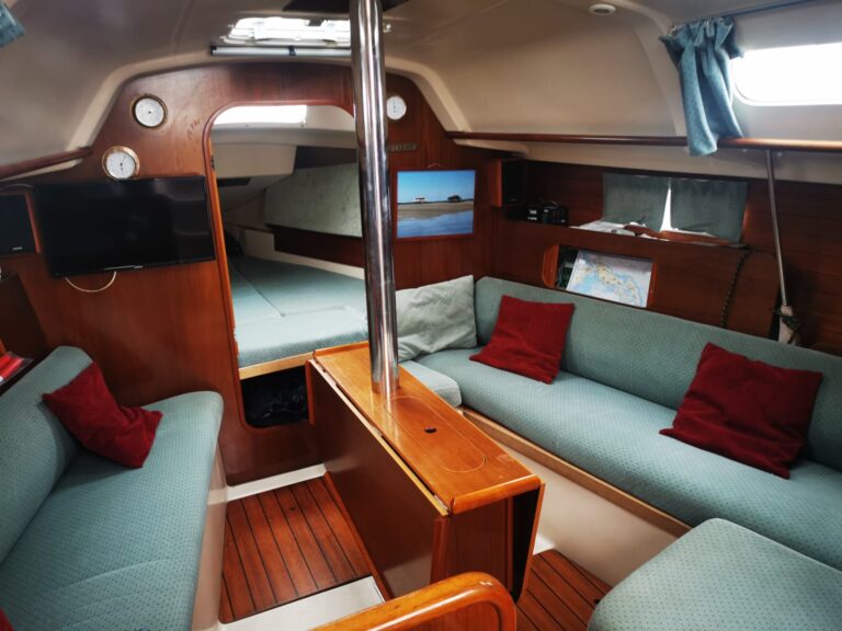 Beneteau Océanis 321